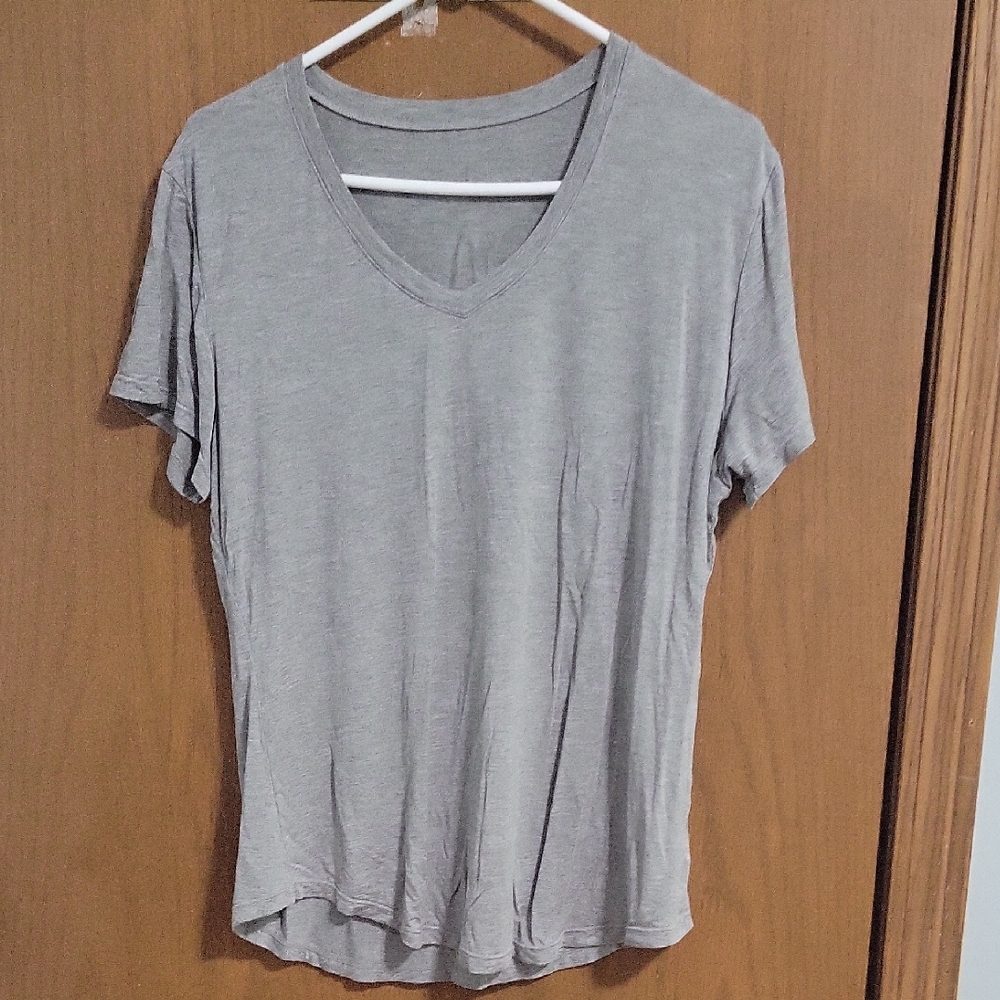ZYIA Heather Gray V-Neck Tee